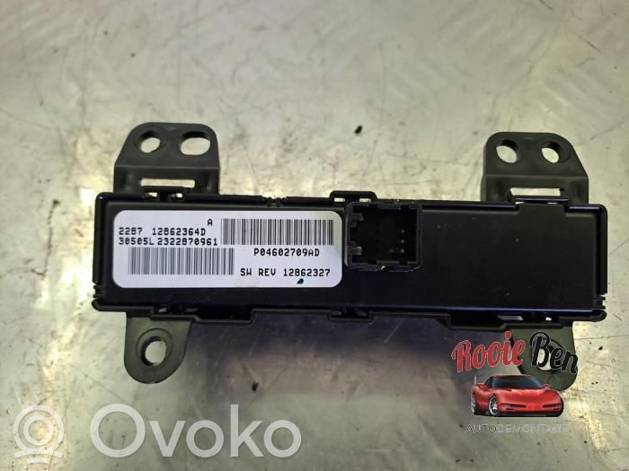Dodge Caliber Botón interruptor de luz de peligro 