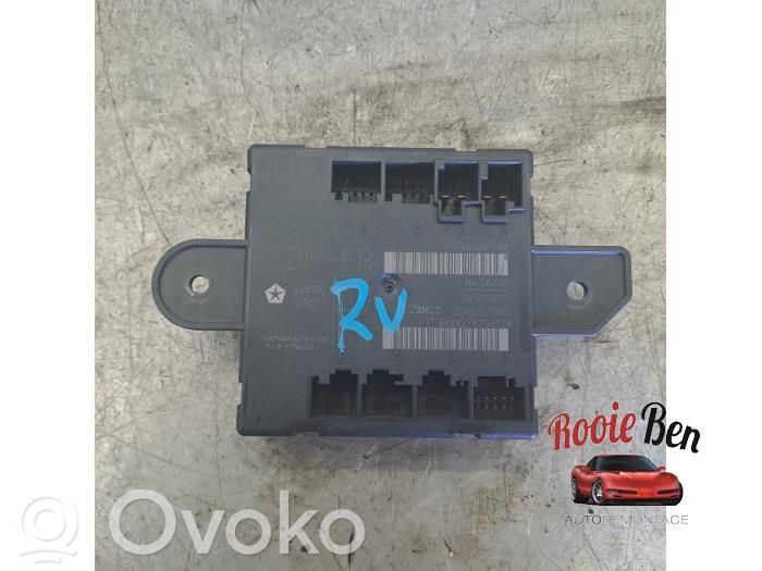 Dodge Caravan Oven keskuslukituksen ohjausyksikön moduuli 