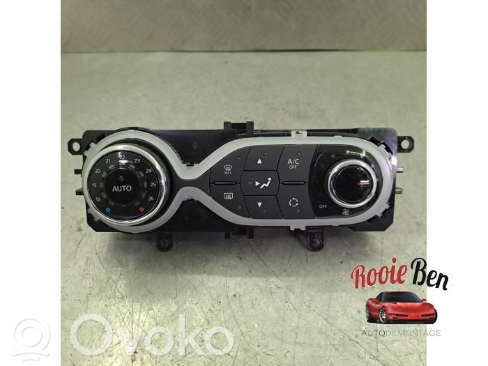 Renault Captur Climate control unit 