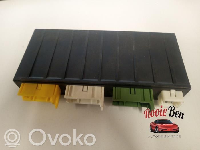 BMW 5 E34 Korin keskiosan ohjainlaite 