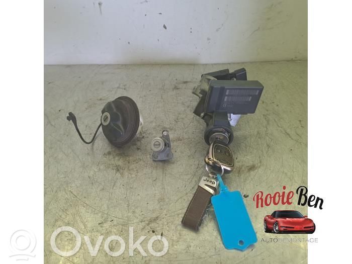 Lukko setti   04685719AD,05026222AH