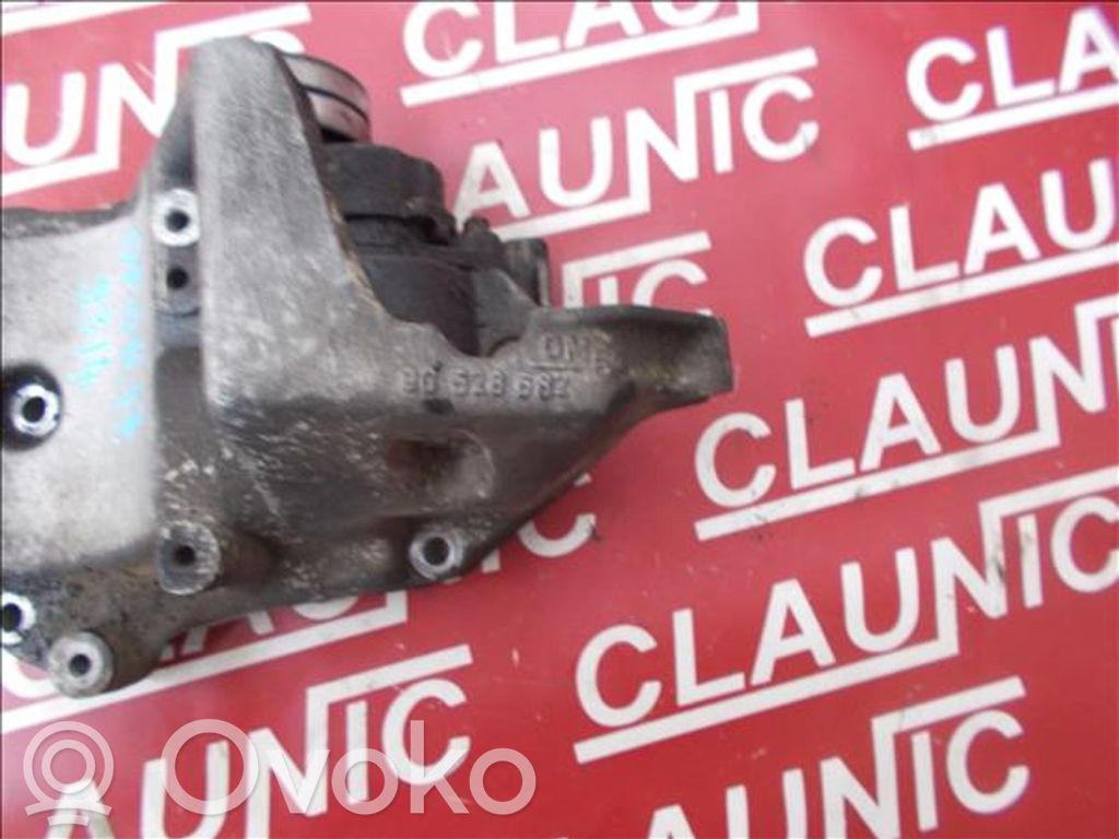 Opel Vectra B Generator/alternator bracket 