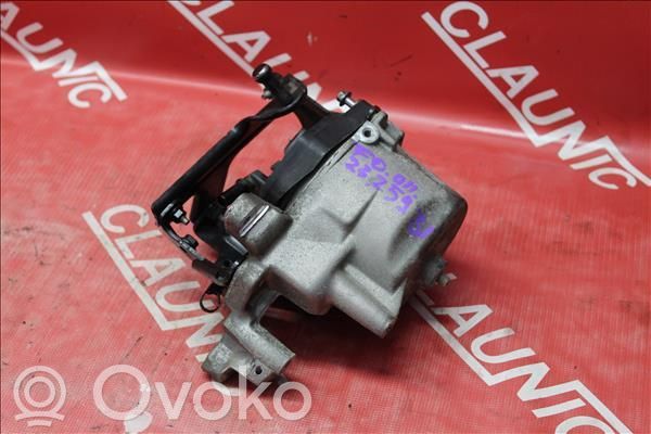 Fuel filter housing   FO0112325931