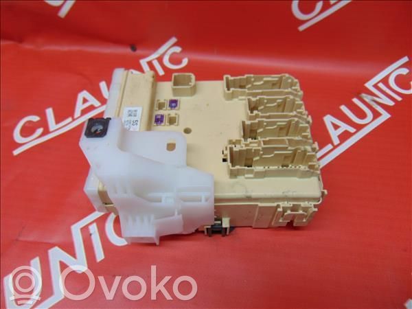 Toyota Corolla E160 E170 Ramka / Moduł bezpieczników 