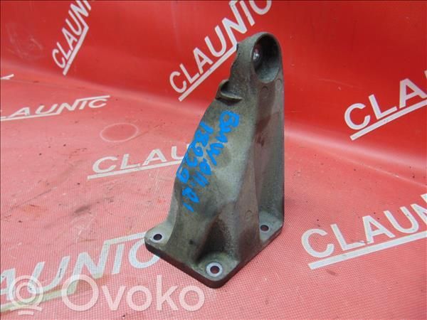 BMW 3 E90 E91 Supporto di montaggio del motore (usato) 