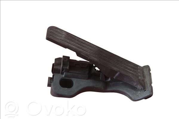 Volkswagen PASSAT B7 Gaspedal