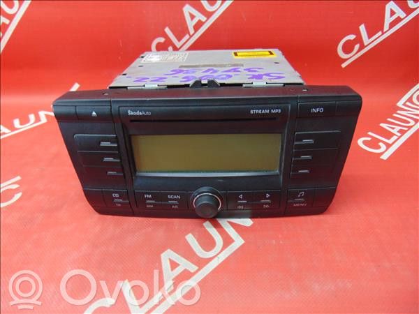 Skoda Octavia Mk2 (1Z) Unité principale radio / CD / DVD / GPS 