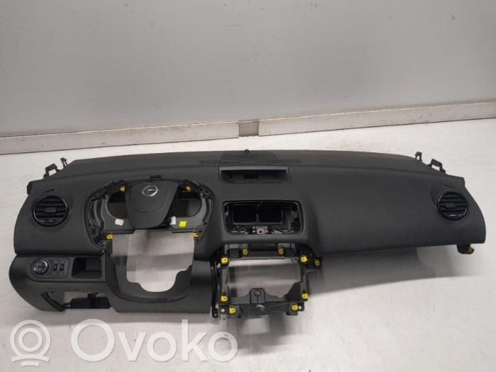 Opel Meriva B Turvatyynysarja paneelilla 