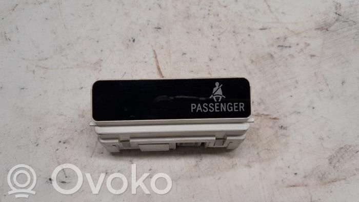 Toyota Prius (NHW20) Screen/display/small screen 