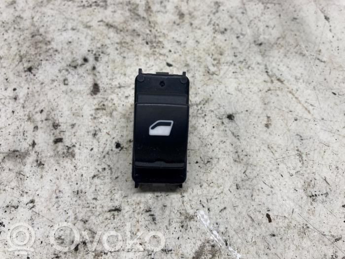 Citroen C3 Aircross Electric window control switch 