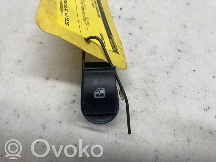 Fiat 500L Electric window control switch 
