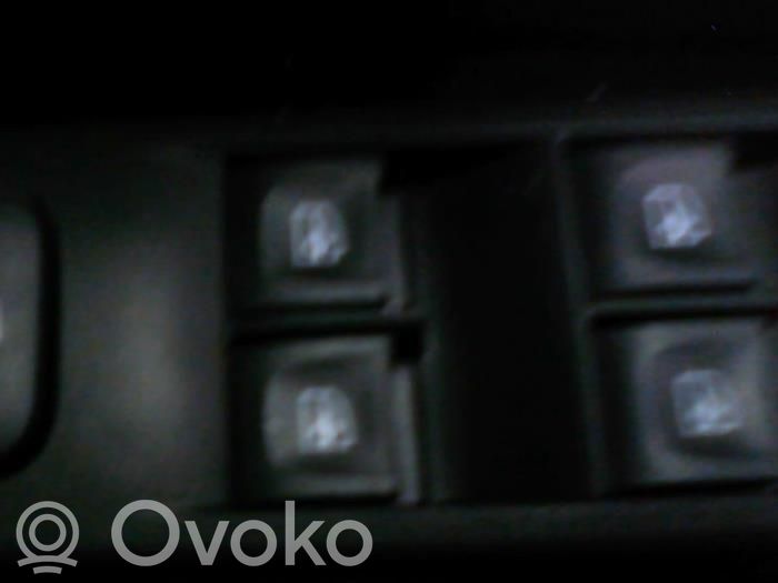 Renault Captur Przyciski szyb 