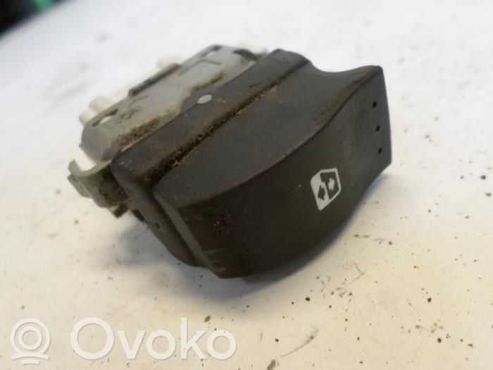 Electric window control switch   28082,160904,28082