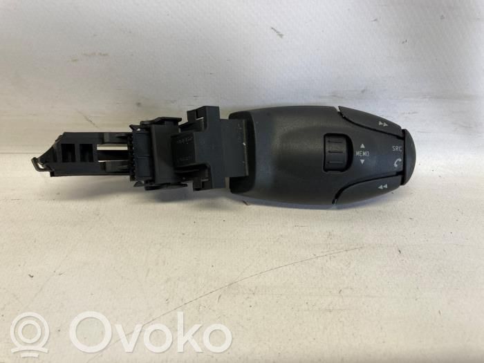 Peugeot 307 Interruptores/botones de la columna de dirección 
