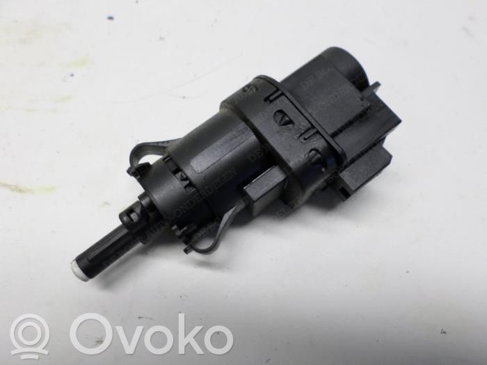 Brake pedal sensor switch   3M5113480AB,243227019R,243227705R,251903277R,284486578R,3M5113480AB,689214388R,969714237R,969717406R