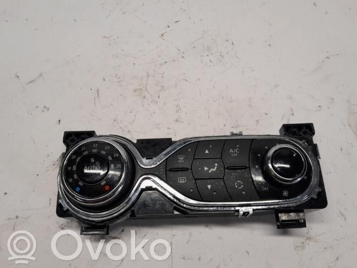Opel Vivaro Climate control unit 