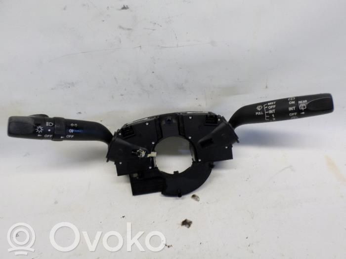 Mazda 2 Rankenėlių komplektas 