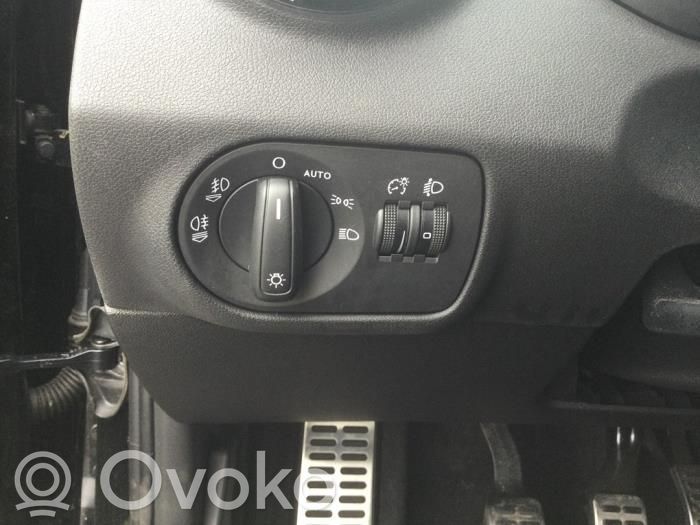 Audi A1 Pagrieziena signālu / lukturu sviria 
