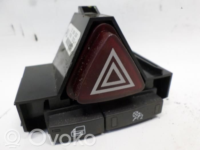 Hazard light switch   13189529,07997833,07997833,12861851E,12862326,13189529,8200107809