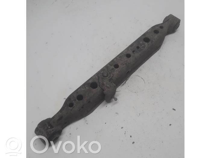 Nissan Qashqai Górny wahacz tylny 