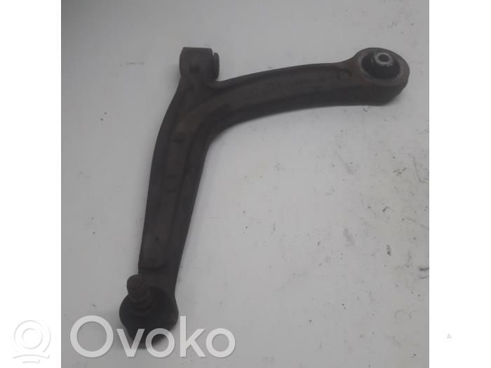 Fiat 500 Dolny wahacz przedni 