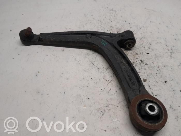 Fiat 500 Dolny wahacz przedni 