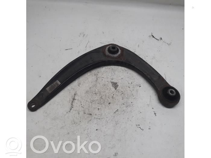 Peugeot 308 Front lower control arm/wishbone 