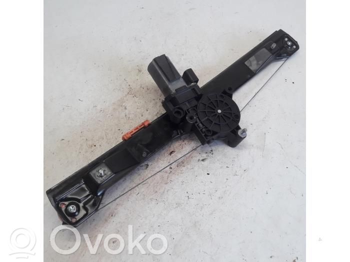Fiat Punto Evo Elektryczny podnośnik szyby drzwi przednich 