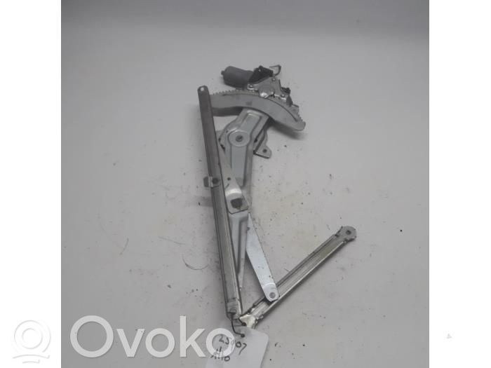 Suzuki Alto Elektryczny podnośnik szyby drzwi przednich 
