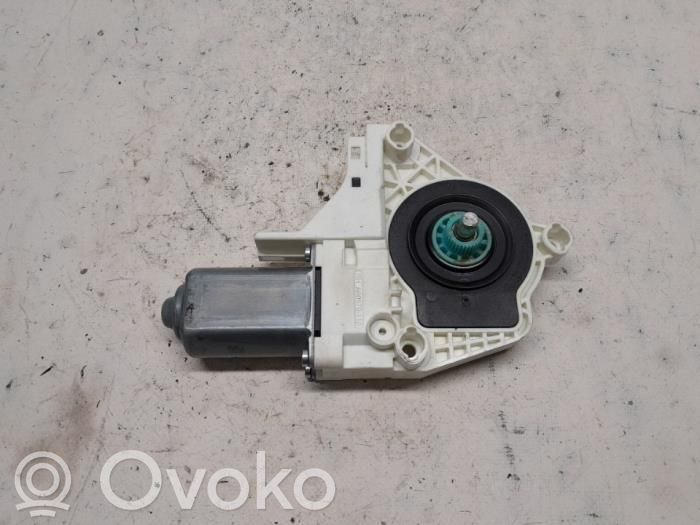 Audi A1 Silniczek podnośnika szyby drzwi 