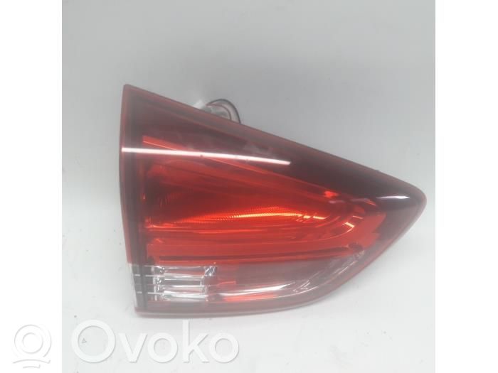 Renault Clio IV Aizmugurējais lukturis virsbūvē 