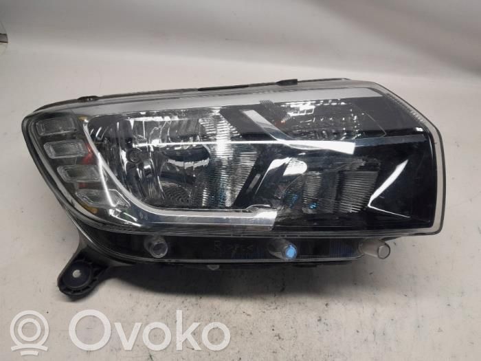 Lampa przednia   260103529R,90114431,260100697R,260100697R,260103529R,35300884E00,90114431