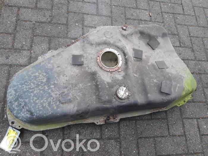 Toyota Corolla E120 E130 Polttoainesäiliö 