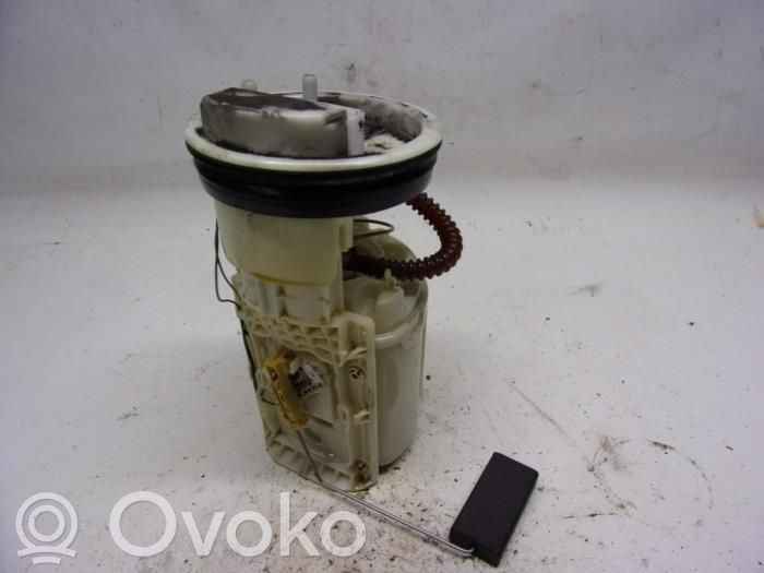 Volkswagen Polo Bomba interna de combustible 