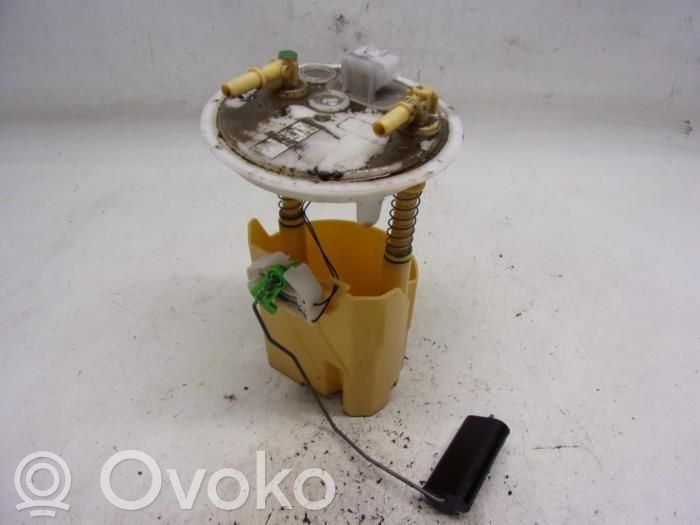 Renault Clio III Polttoainesäiliön pumppu 