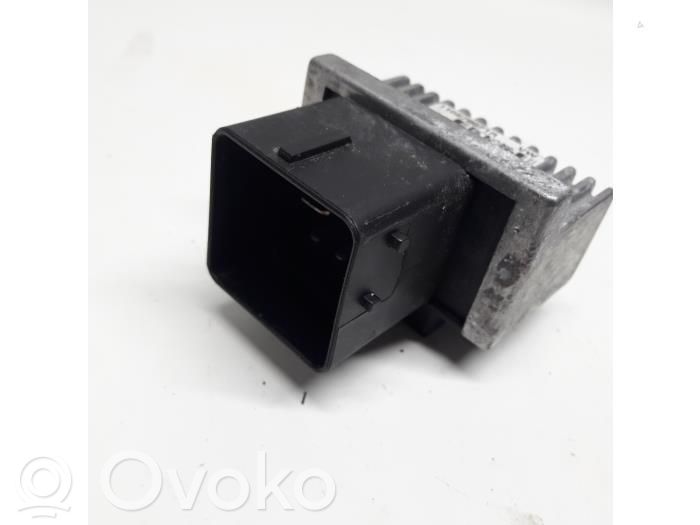 Renault Clio IV Przekaźnik / Modul układu ogrzewania wstępnego 