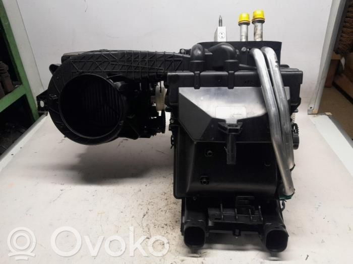 Opel Meriva B Obudowa nagrzewnicy 