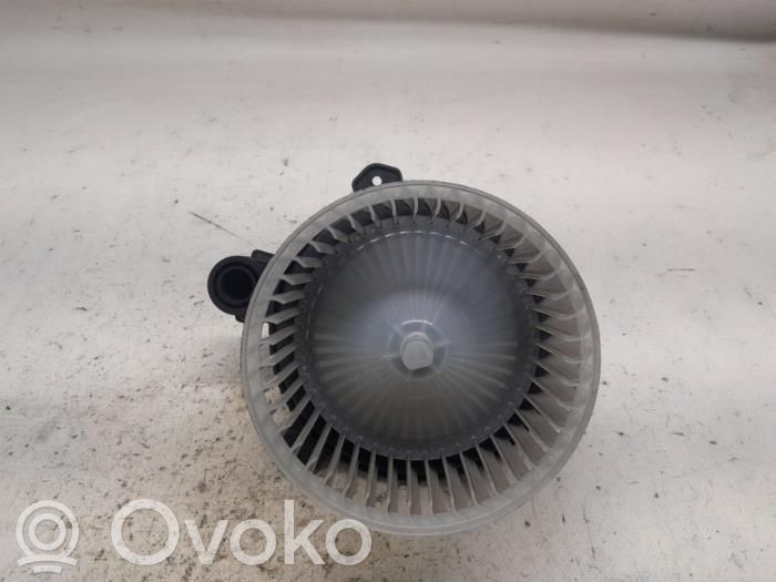 Opel Karl Mazā radiatora ventilators 