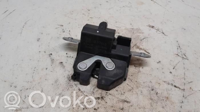 Opel Corsa D Aizmugurējā pārsega slēdzene 