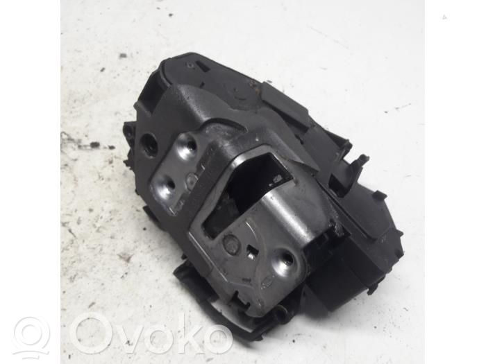 Ford Fiesta Zamek drzwi przednich 