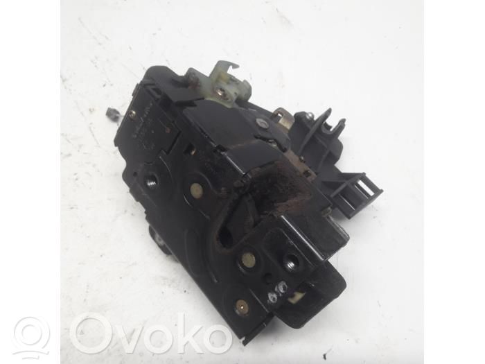 Volkswagen Caddy Zamek drzwi przednich 