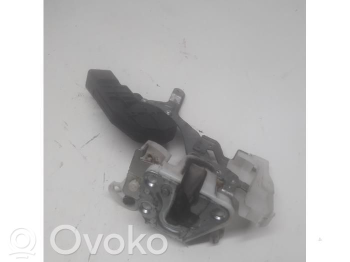 Peugeot 107 Priekšpusē slēdzene 