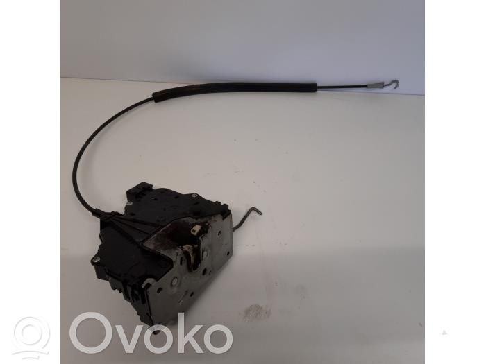 Opel Corsa D Zamek drzwi przednich 