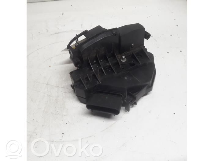 Ford Fiesta Zamek drzwi tylnych 