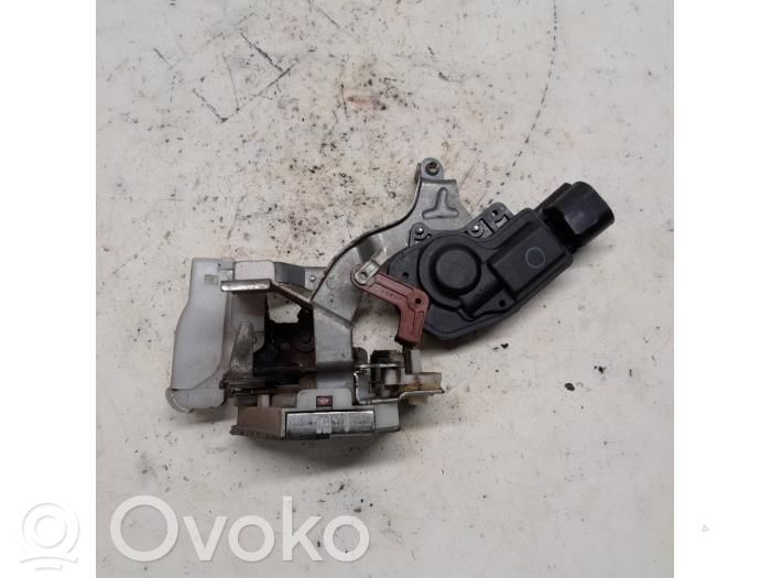 Citroen C1 Takaoven lukko 