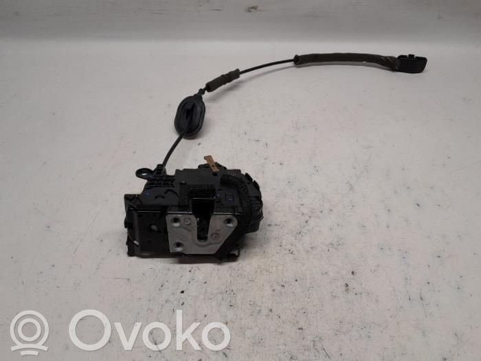 Renault Captur Zamek drzwi przednich 