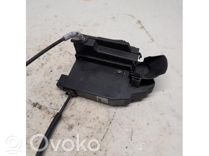 Peugeot 308 Front door lock 