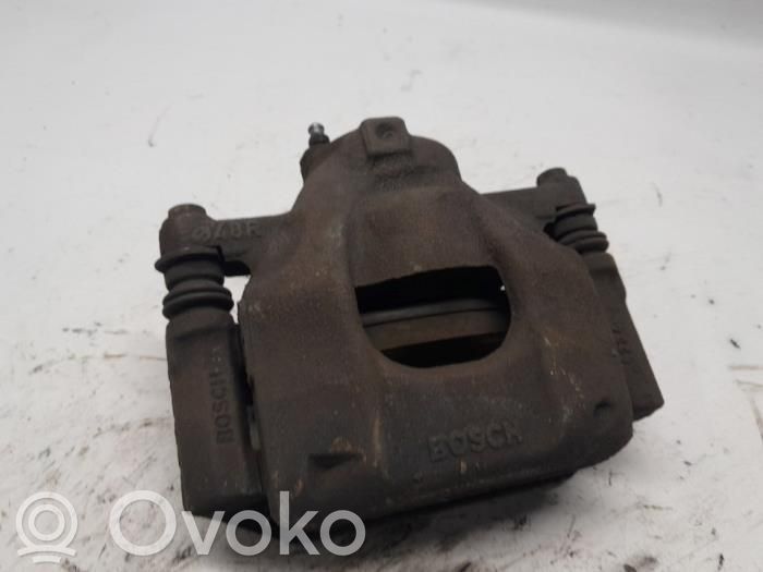 Citroen C1 Zacisk hamulcowy przedni 