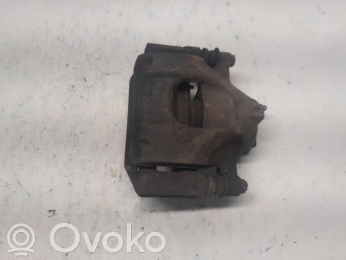 Peugeot 108 Zacisk hamulcowy przedni 
