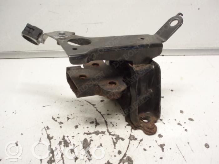 Engine mount bracket   9683181180,112108827R,131031B02437,9683181180